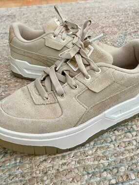 PUMA Karmen Suede Platform sneakers Womens 7 Beige Neutral Chunky Shoes GOOD